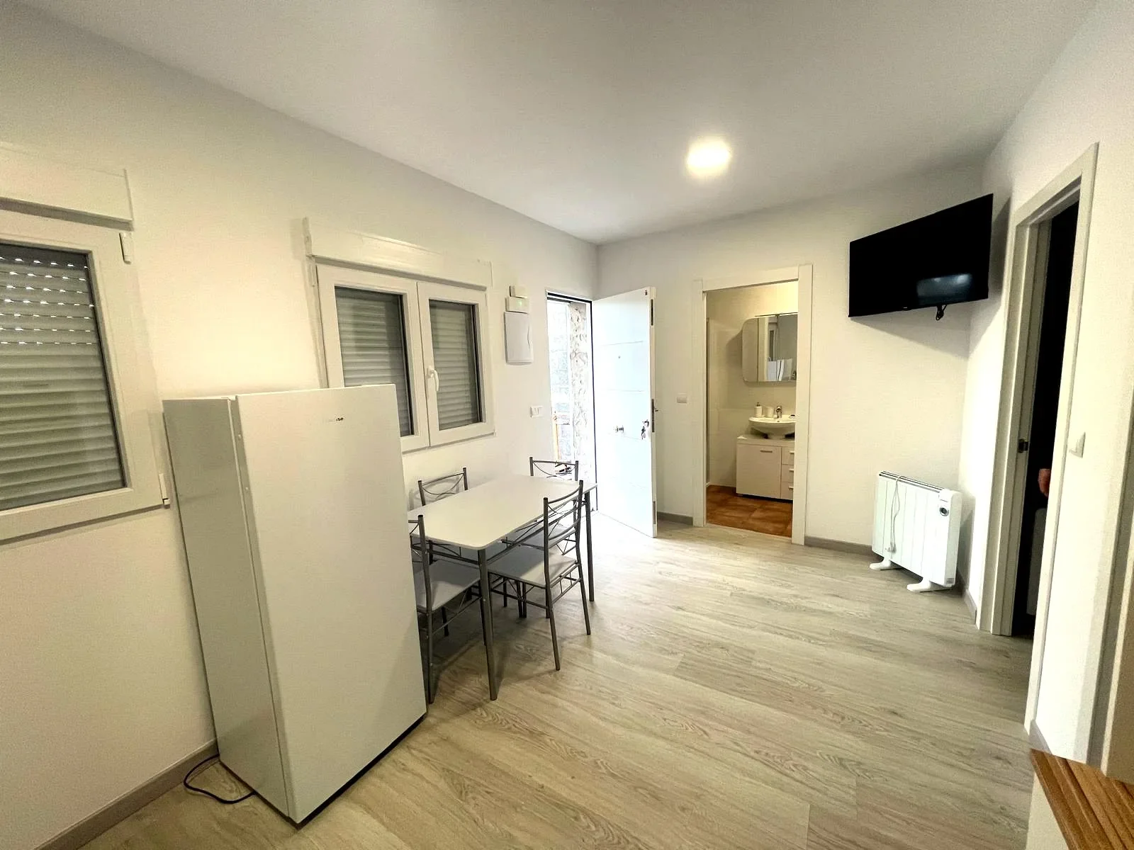 Casa pequeña · Casa Pequena Comedor 01